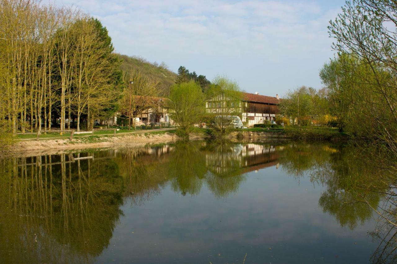 Ferme du Mont Morêt Apartamento Courdemanges Exterior foto